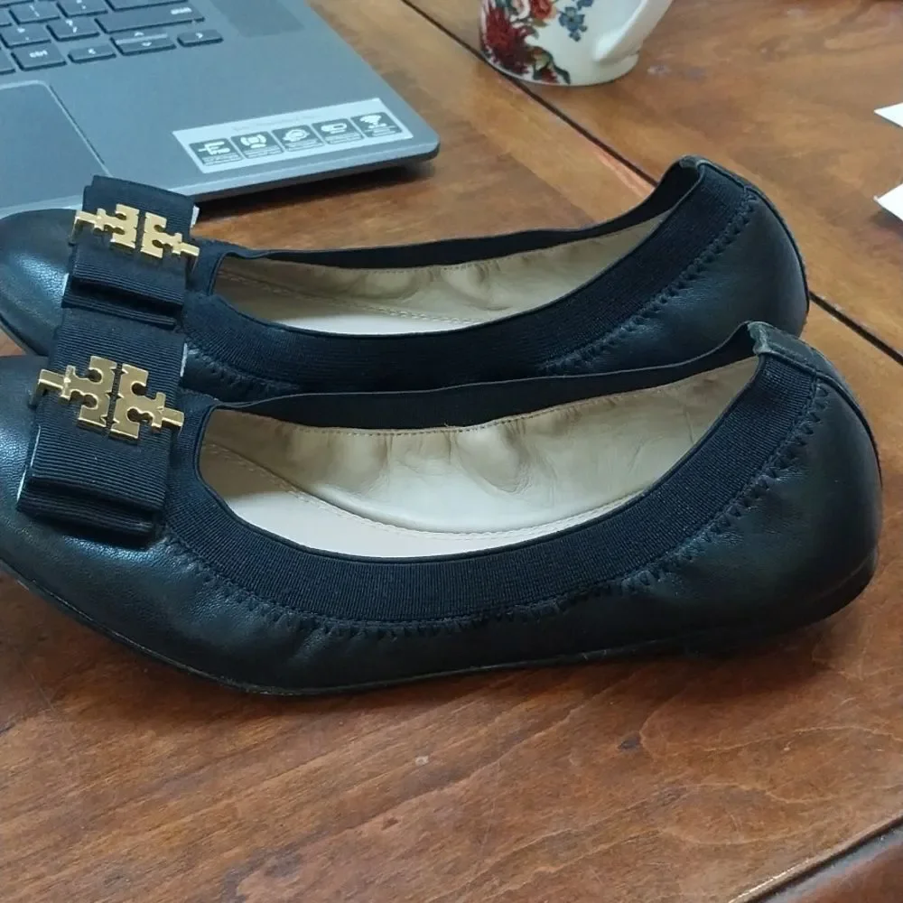 TORY BURCH BALLET FLATS...SIZE 5.5  EUC